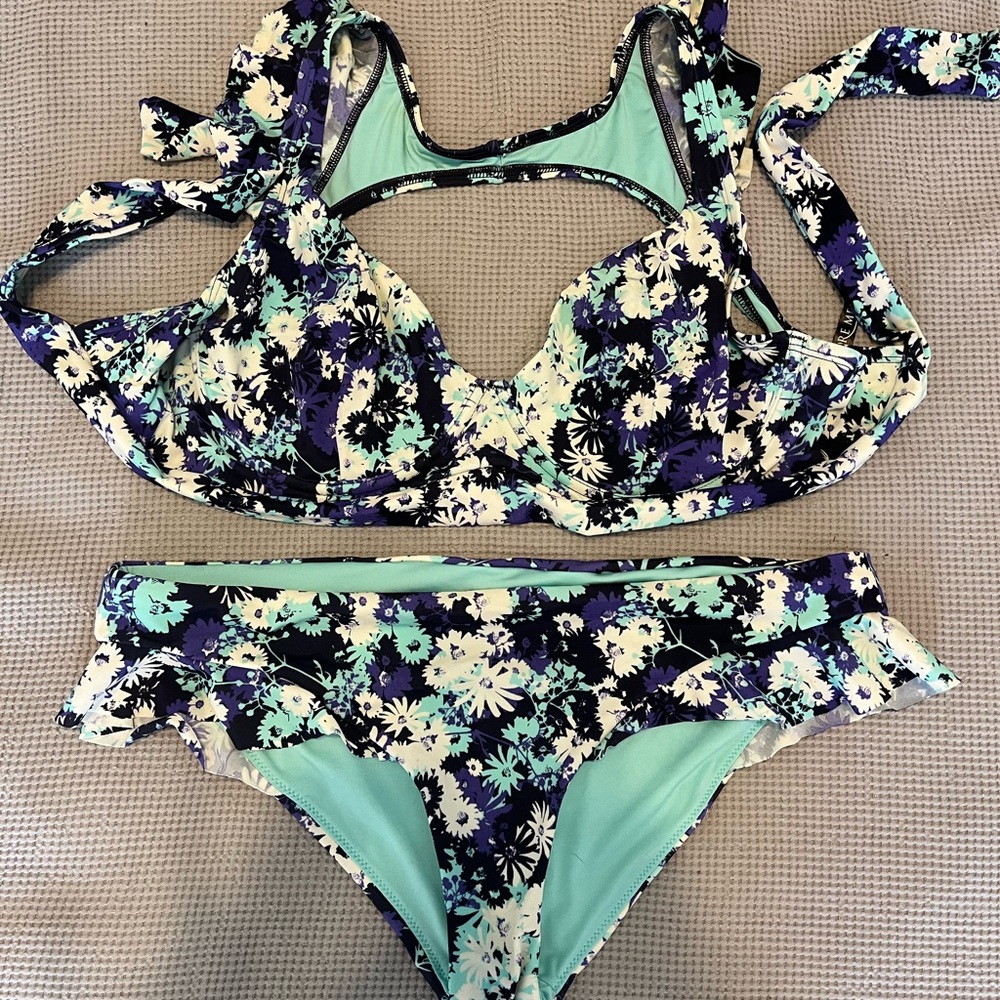 Floral bikini